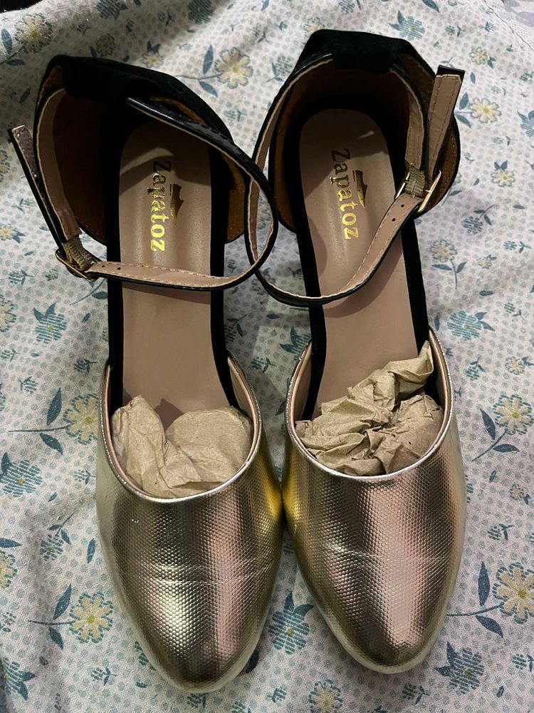 Stylish Gold &amp; Black Heels