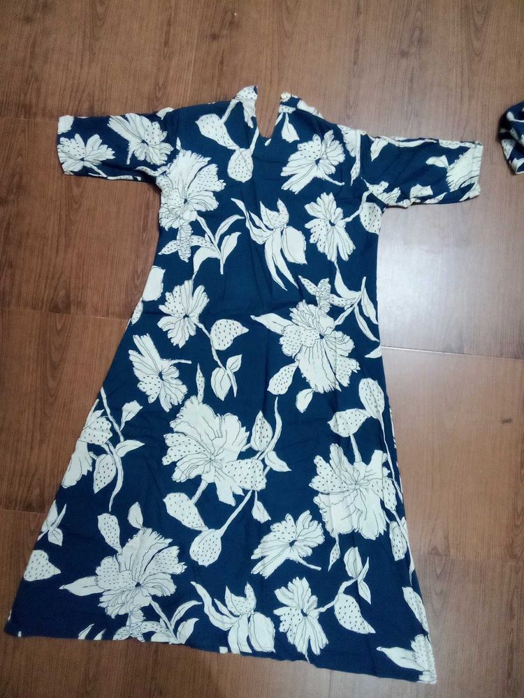 Stylish Navy Blue Floral Kurta