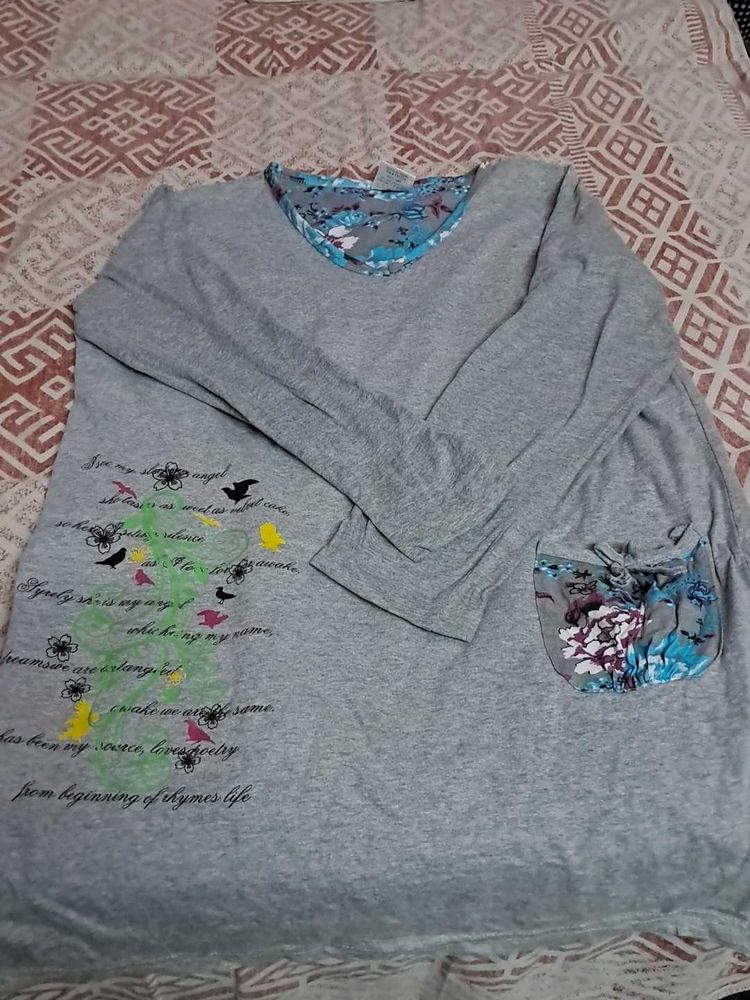 Comfortable Grey T-Shirt with Floral Pocket