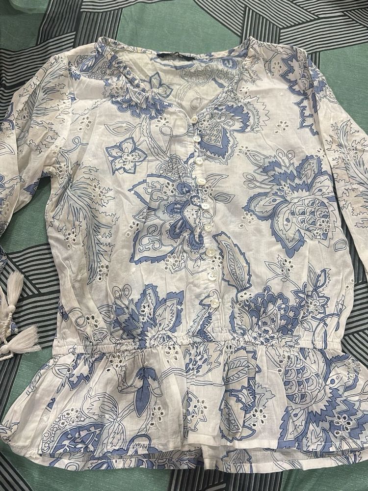 Blue &amp; White Floral Print Peplum Blouse