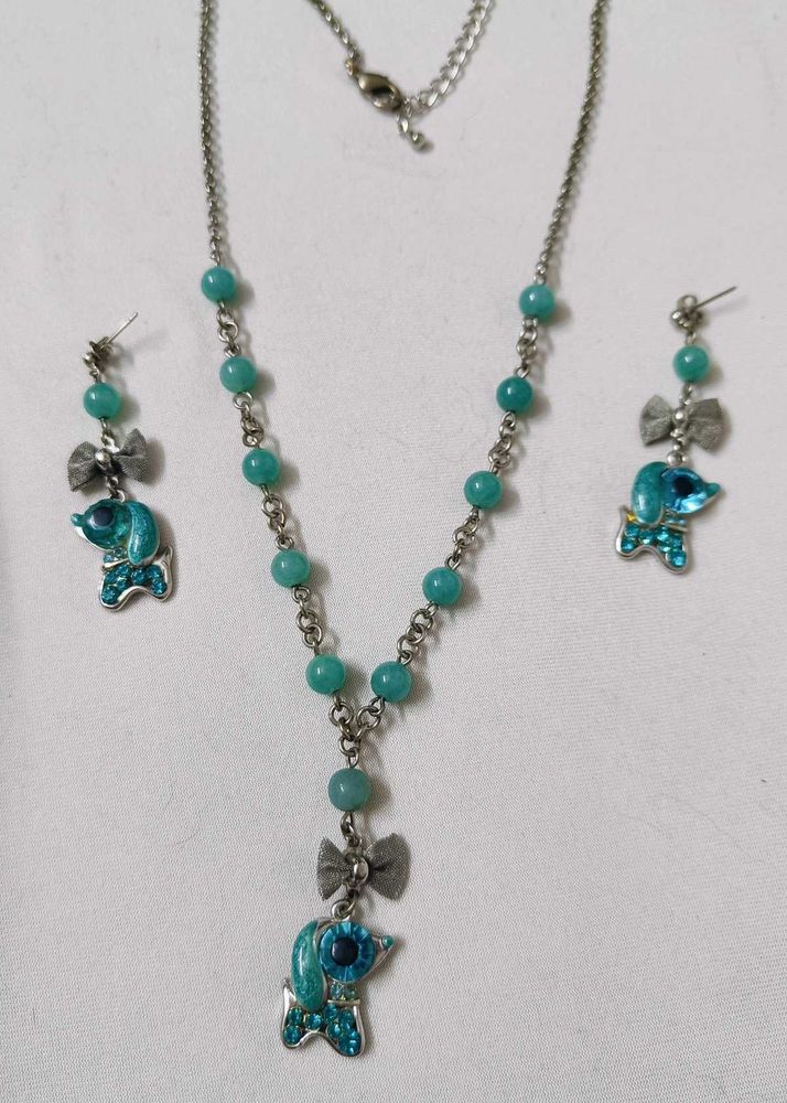 Pendant Necklace &amp; Earring Set