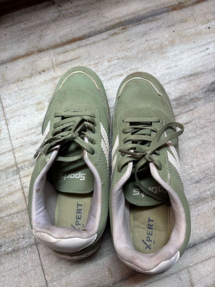 Green Sports Shoes