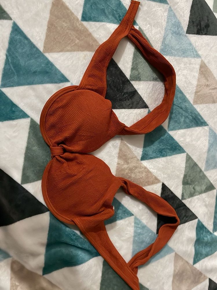 Stylish Ribbed Bikini Top