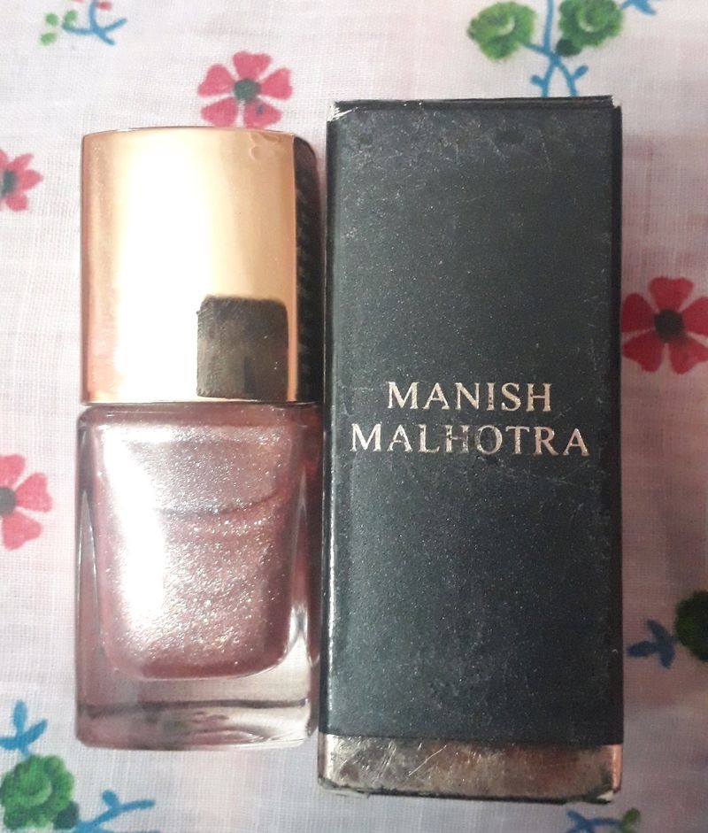 Myglamm manish Malhotra NailLacquer Blush Cashmere