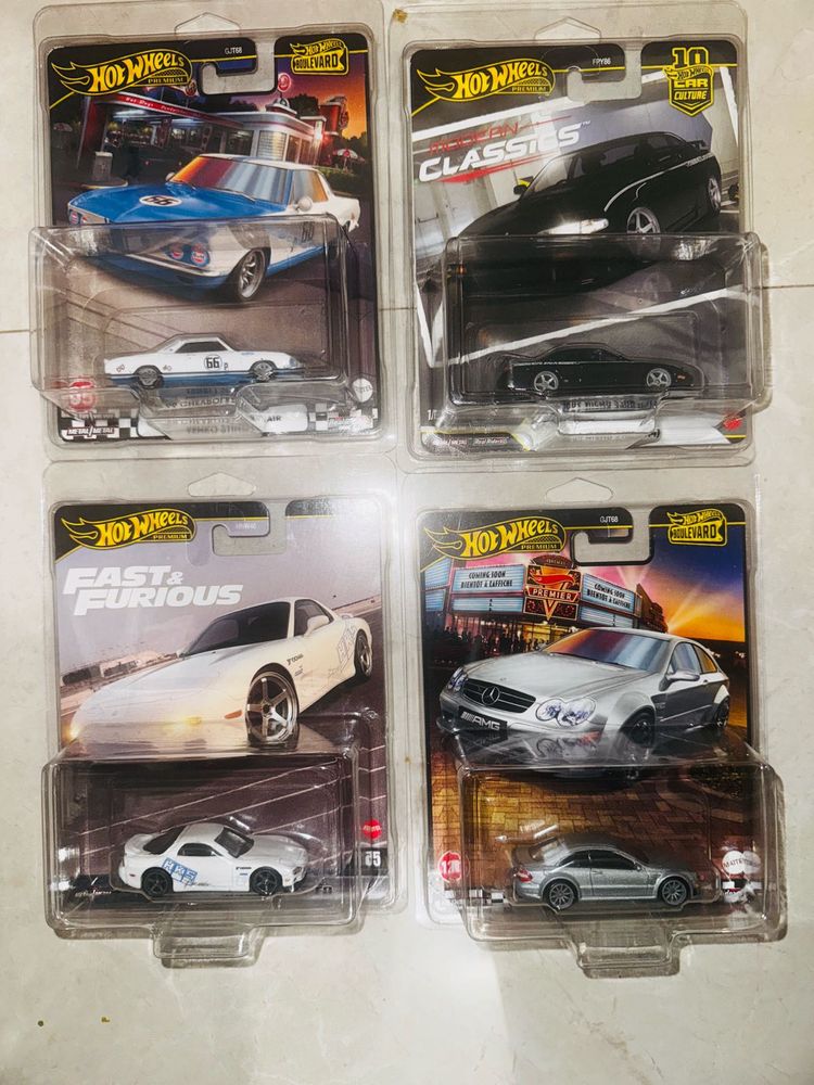 Hot Wheels  premium  set 4