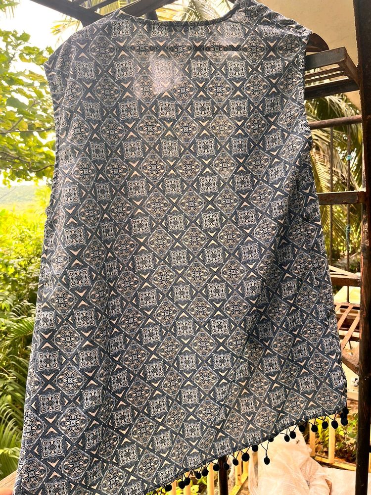Blue Printed Sleeveless Shrug For Women