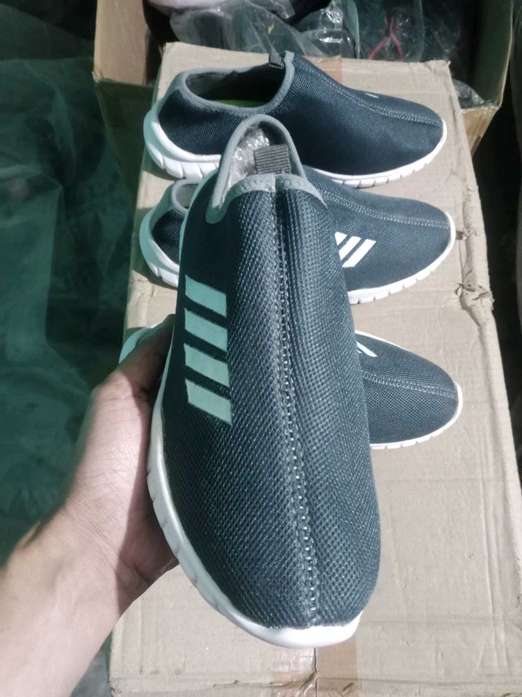 NEW NO USED CASUAL SHOES FOR MAN
