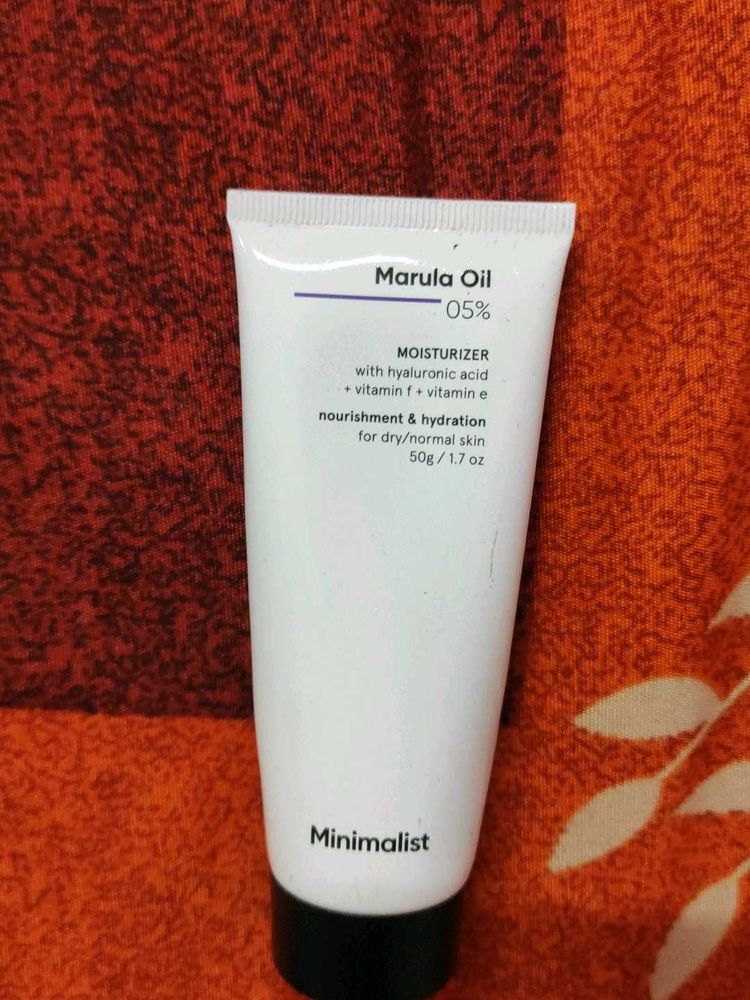 Minimalist Marula Oil Moisturizer
