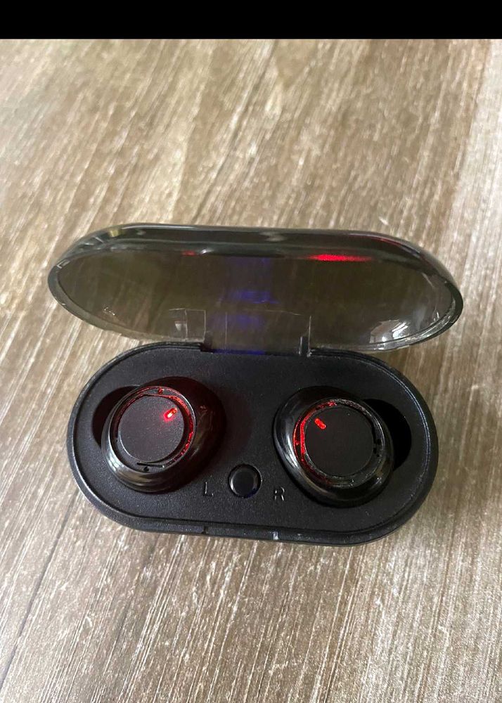 Wireless Earbuds with Charging Case