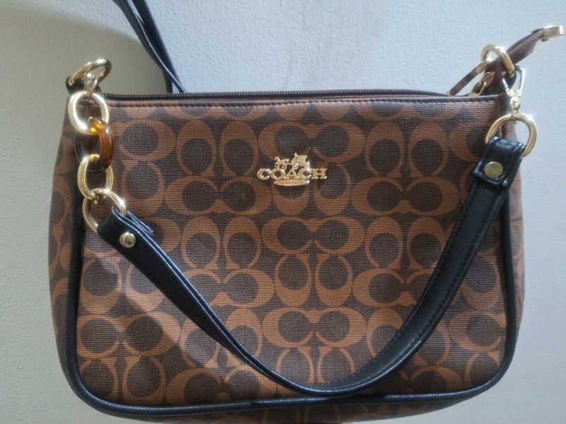 Coach Signature Crossbody Bag (1st copy)