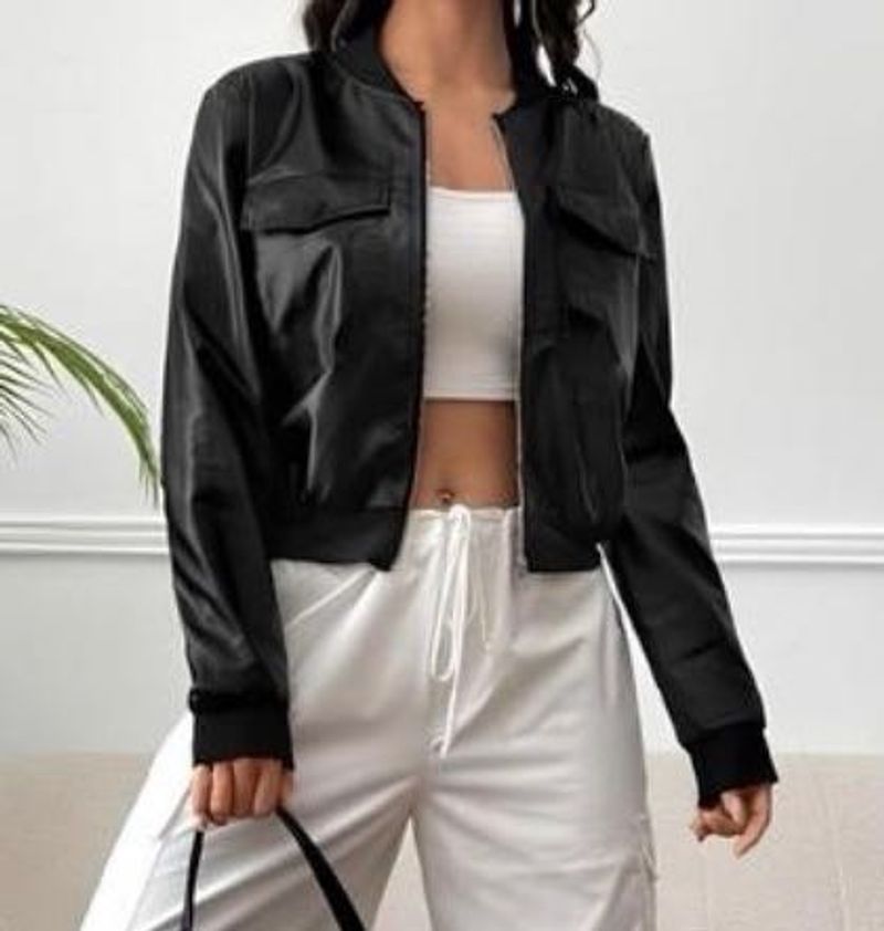 Chic Black Leather Jacket 🖤