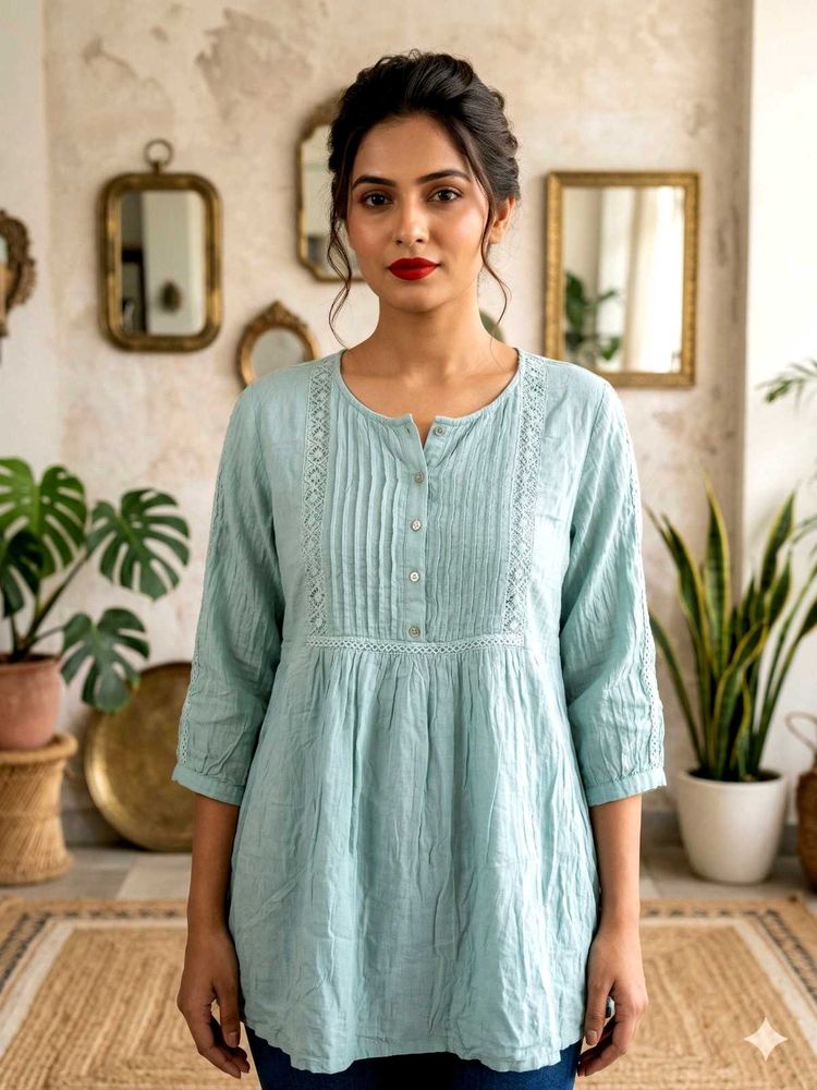 Beautiful Sea green short top