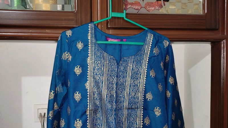 Foil Print Straight Kurta Set