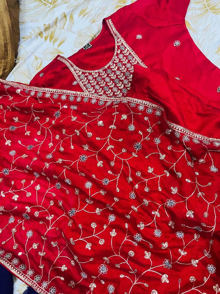 Elegant Red Embroidered Kurta Set