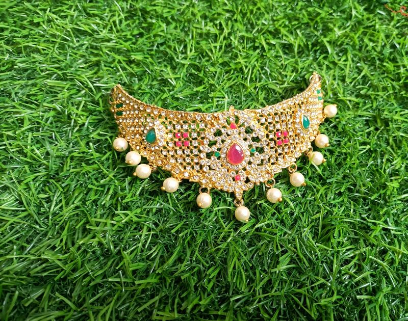 Small Choker With Stones And Pearls