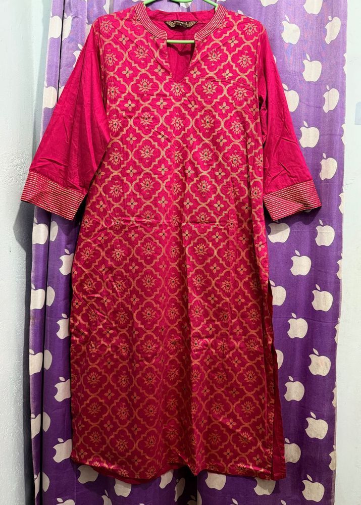 Elegant Pink Kurta with Golden Print