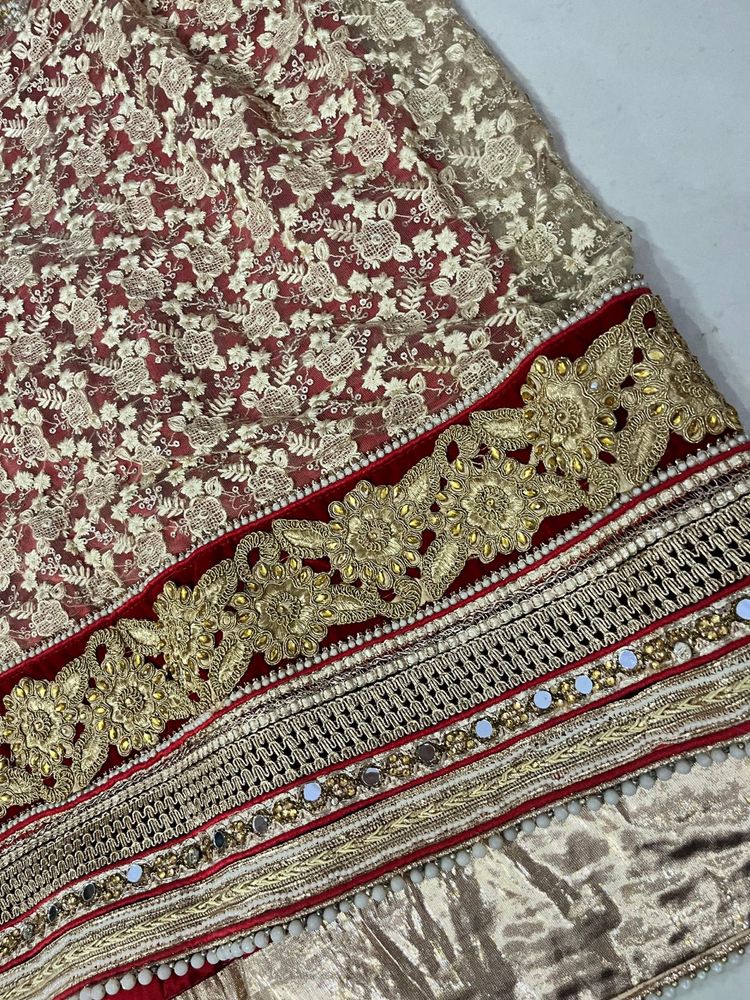 beautiful heavy saree in two colours red &amp; cream