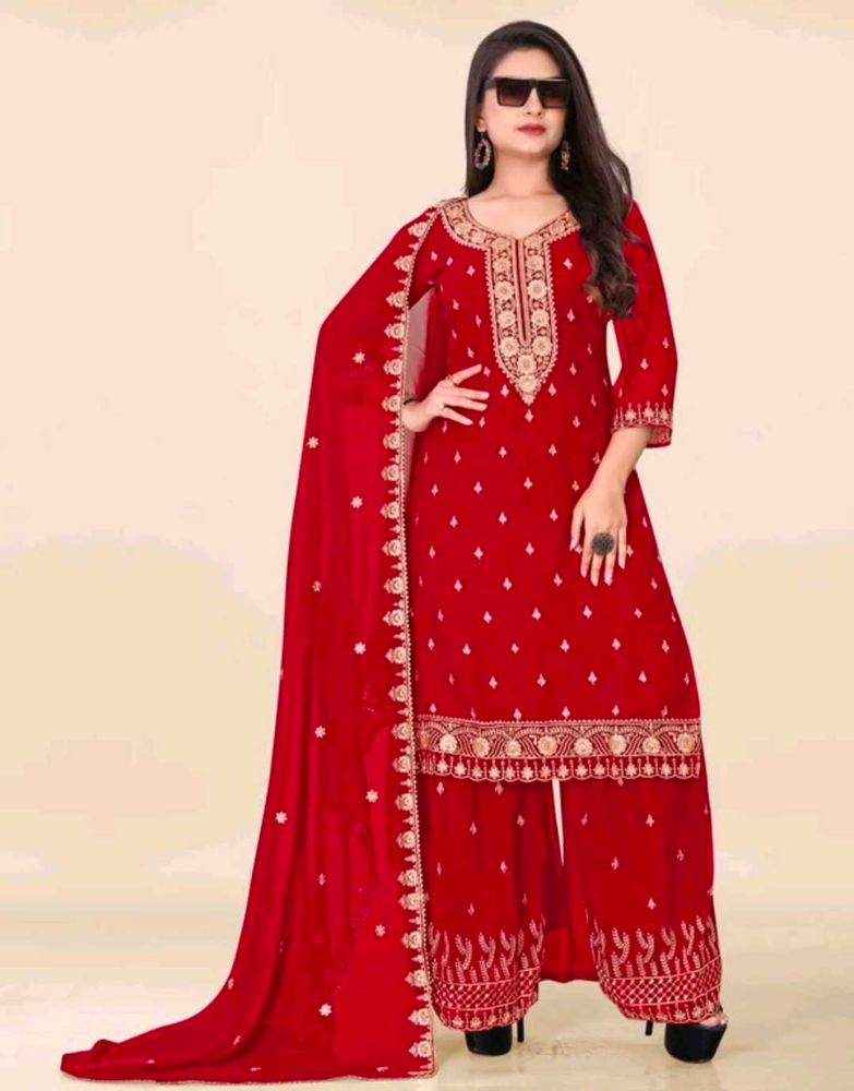 ♥️Elegant Red Embroidered Kurta Set with Dupatta