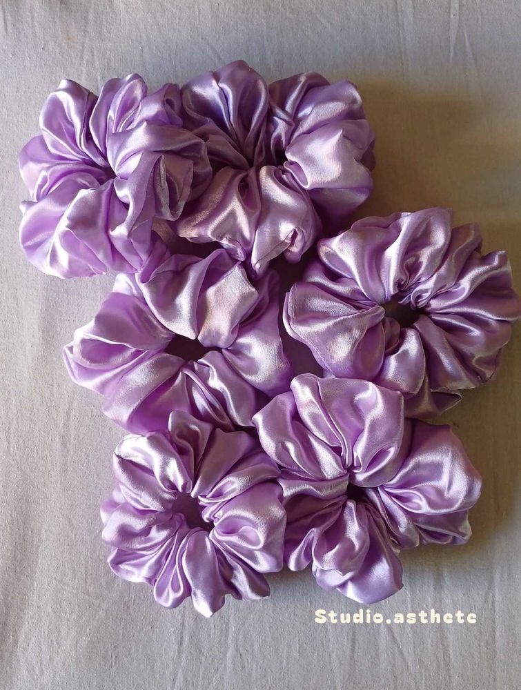 Satin Scrunchies🌸