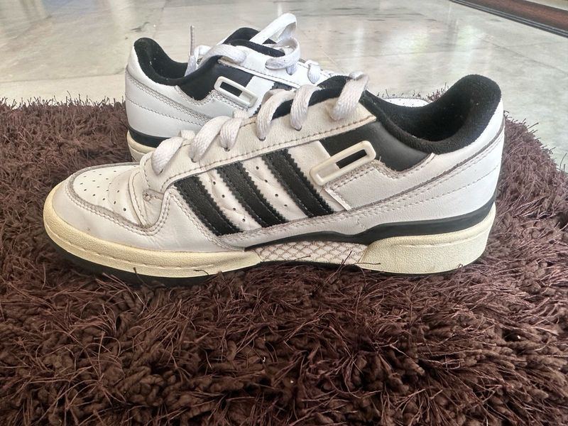 Adidas Forum Low Sneakers