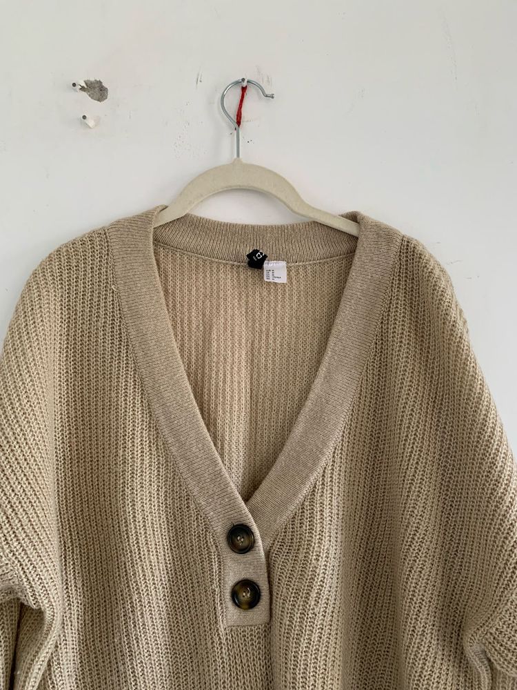 H and M beige cardigan