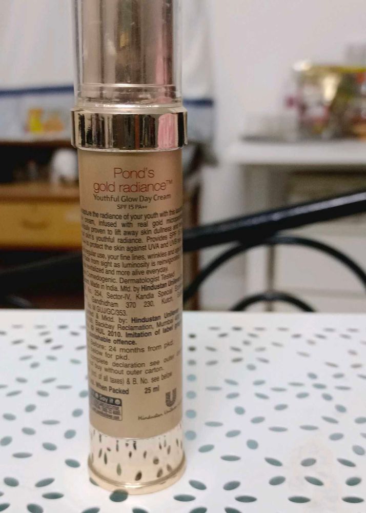 Pond's Gold Radiance Day Cream