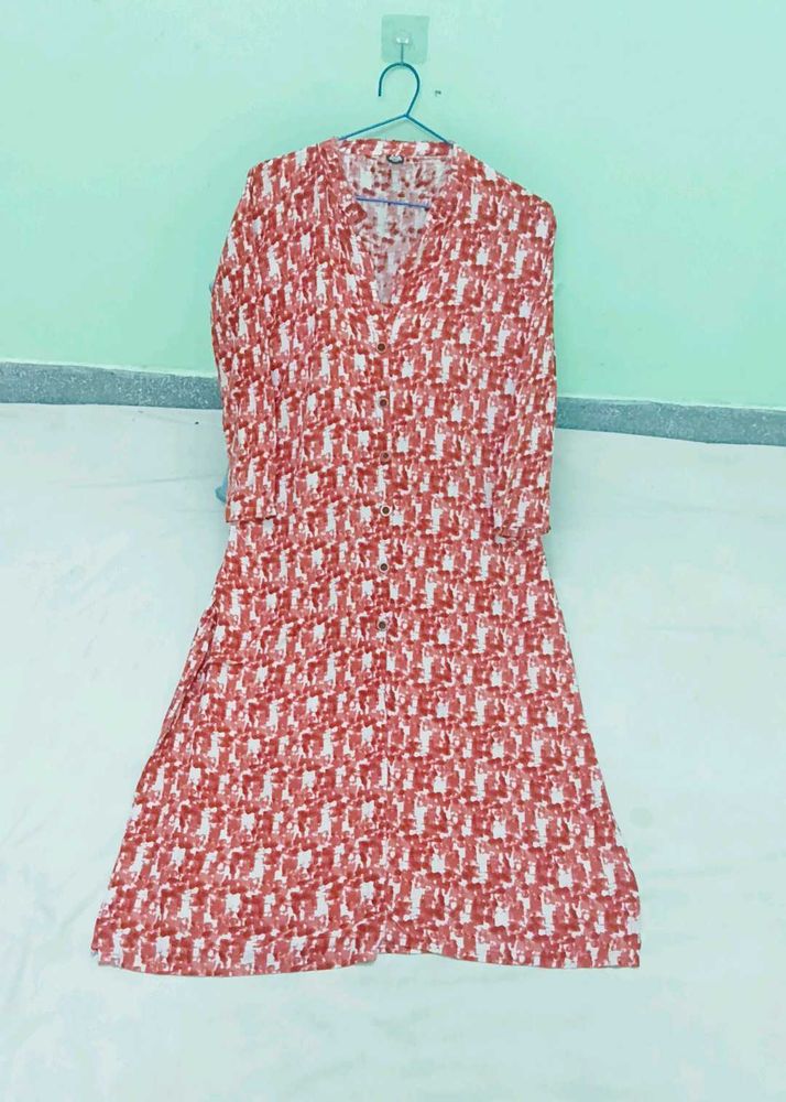 Chic Red &amp; White Printed kurti