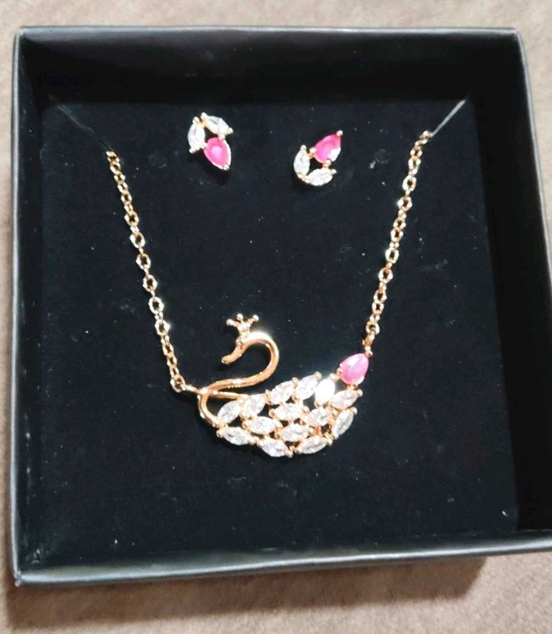 Swan Necklace and Earring Set