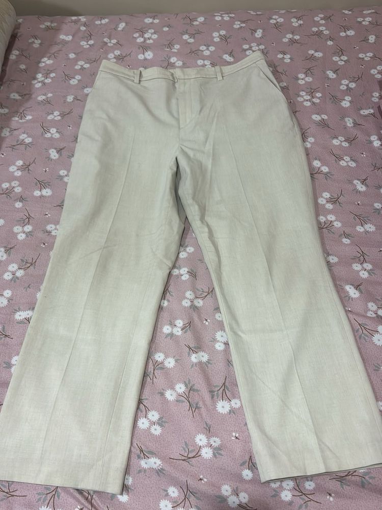 UNIQLO New Classic Beige Trousers