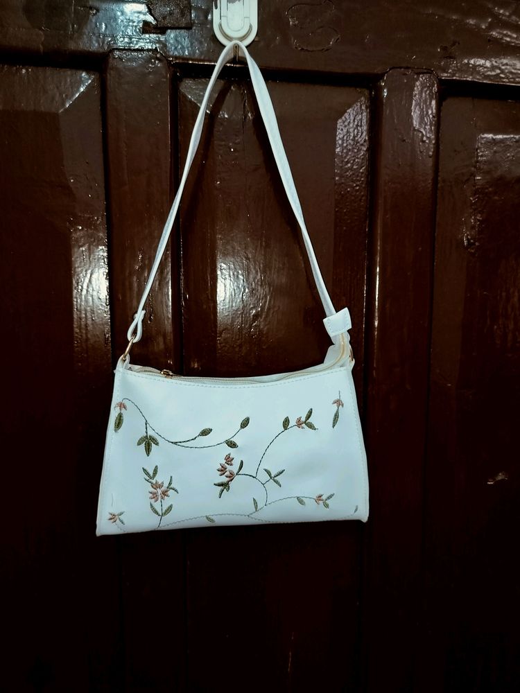 Trendy White Shoulder Bag