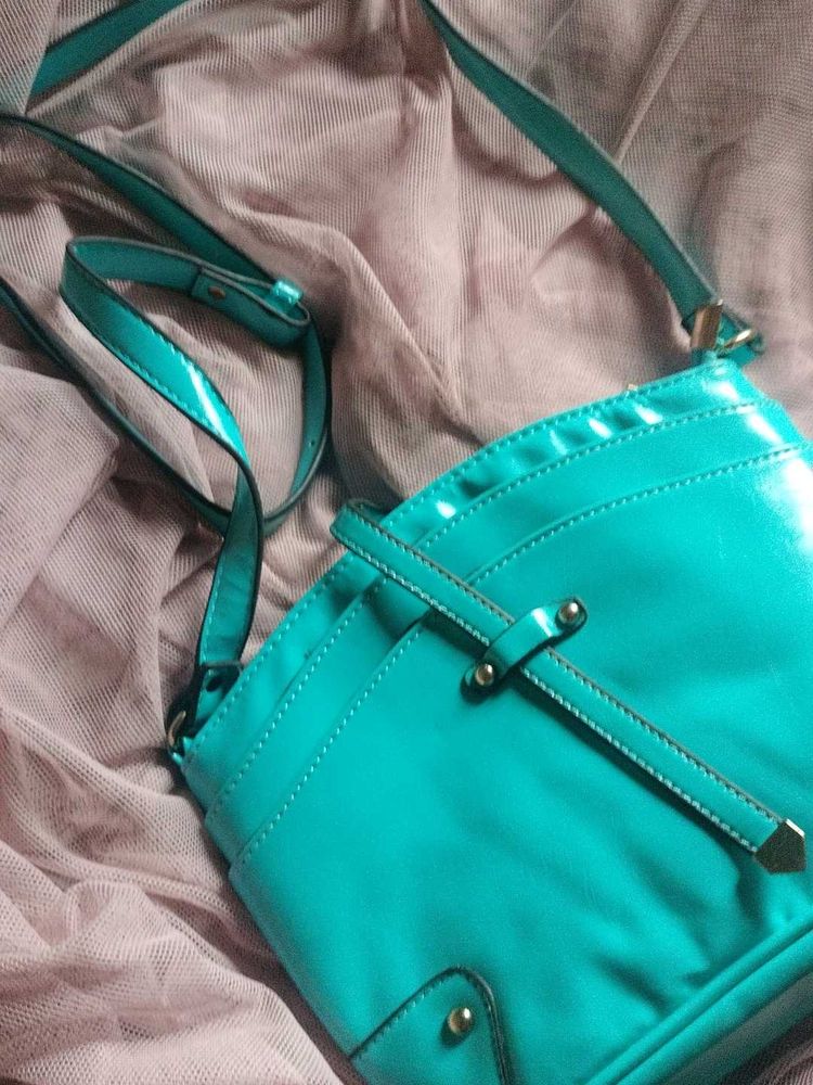 Stylish Teal Crossbody Bag
