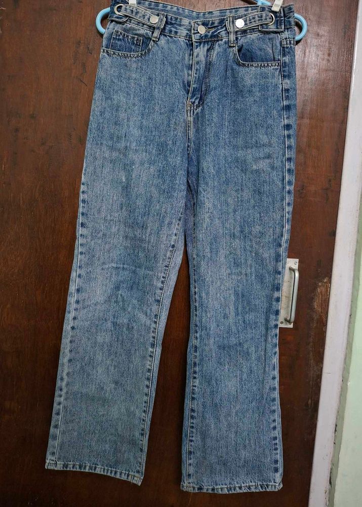 Womens Light Wash Wide Leg Jeans