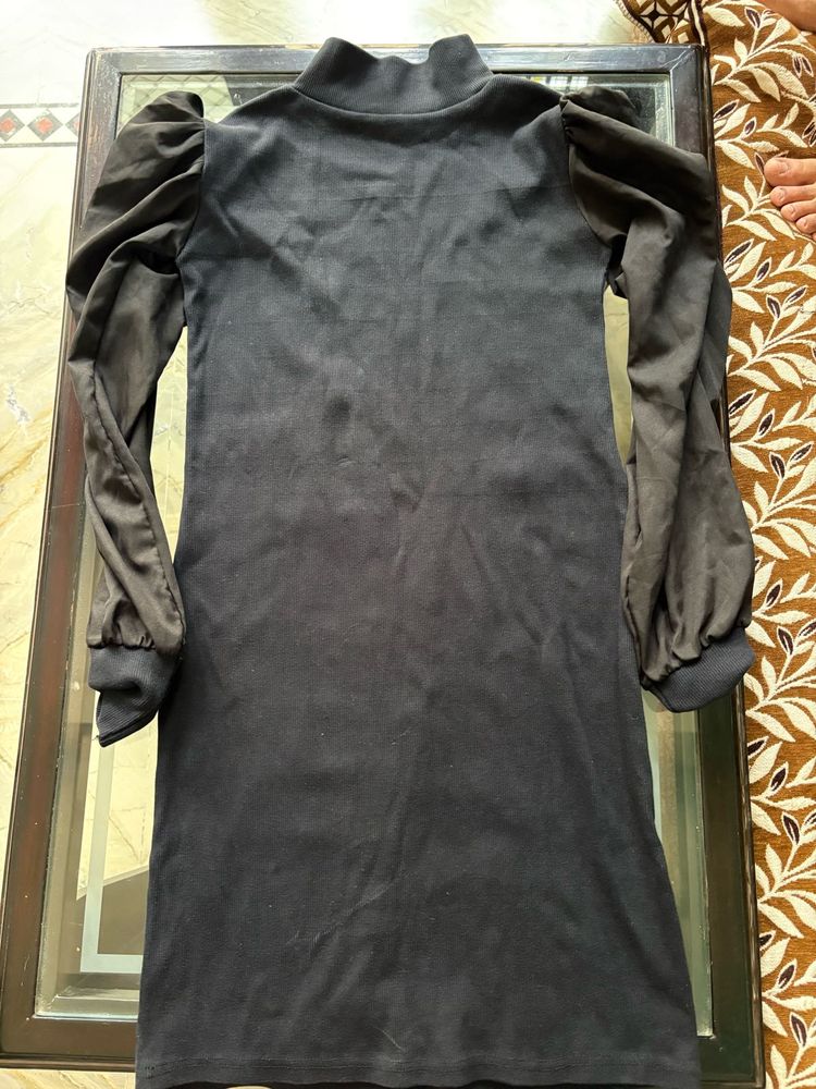 Chic Black Dress with Puff Sleeves
