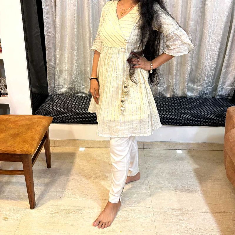 Elegant White &amp; Gold Ethnic Kurta Set
