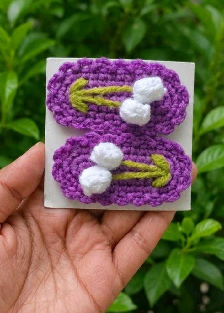crochet embroidery tic tac hair clip