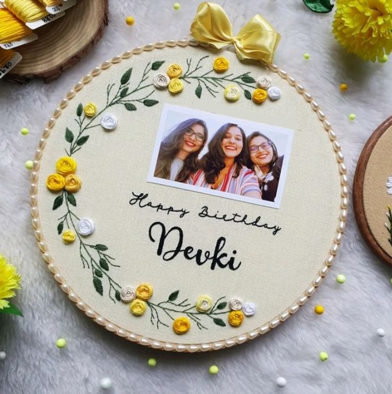 Friends Photo Hoop