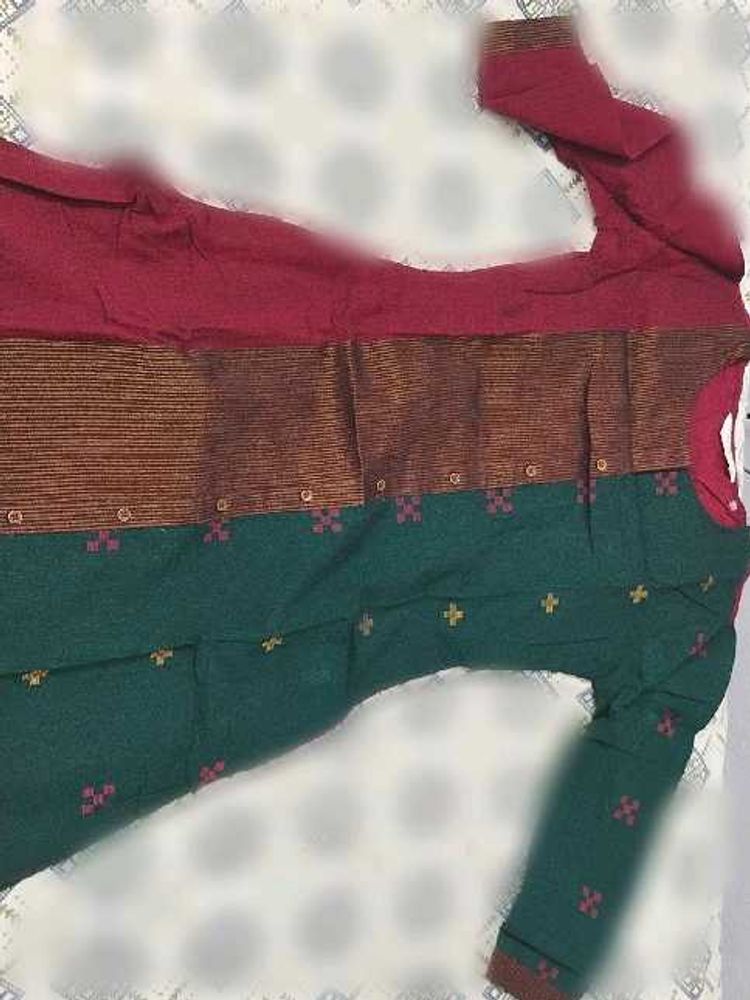 Elegant Maroon &amp; Green Printed Kurta