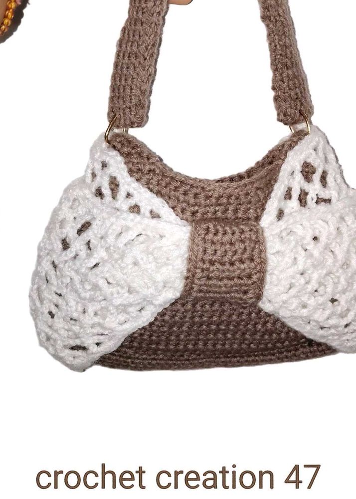 Crocheted Bow Shoulder Bag