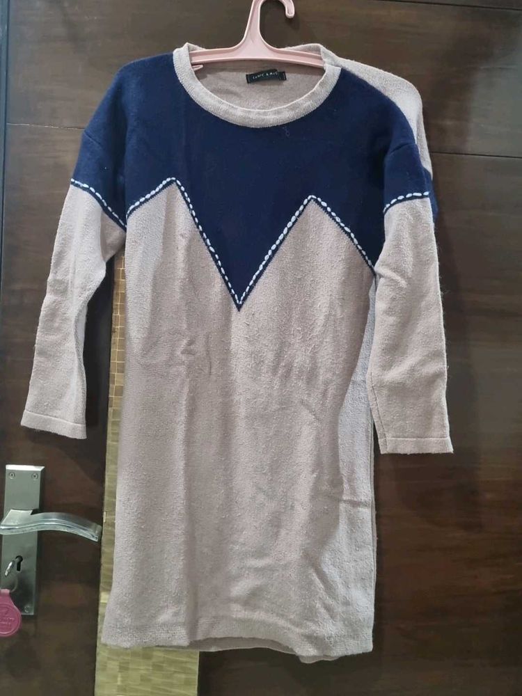 Stylish Two-Tone Knit Dress