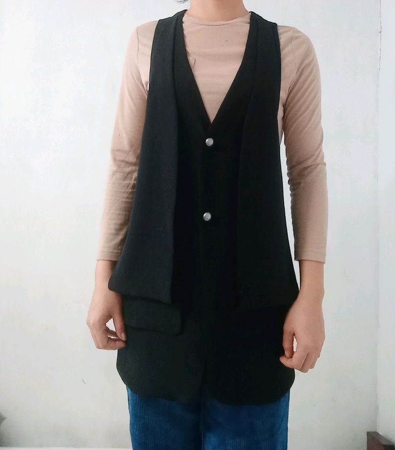 Black Sleeveless blazer