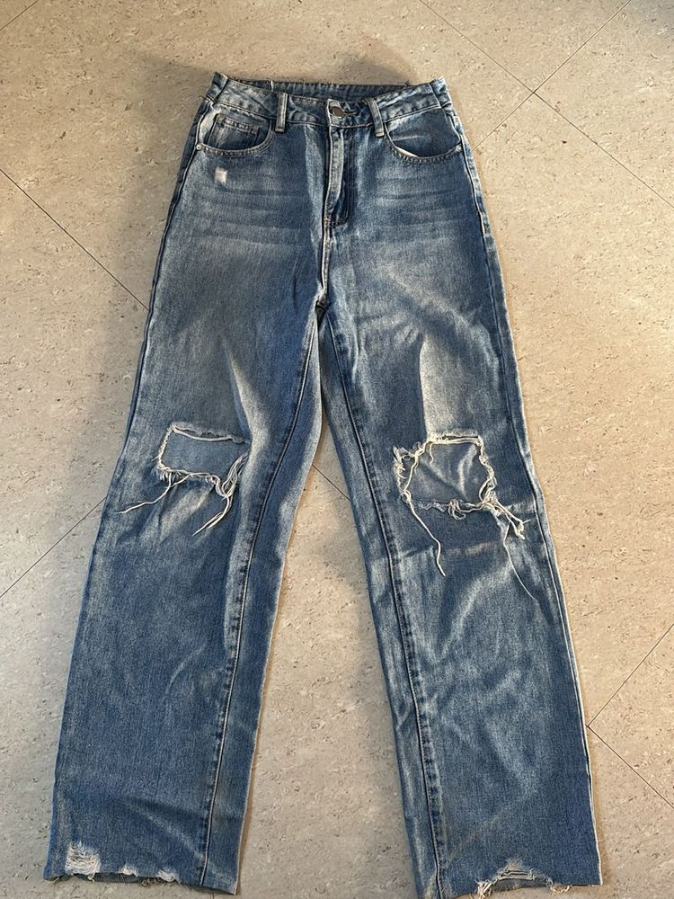 Distressed Wide Leg Jeans