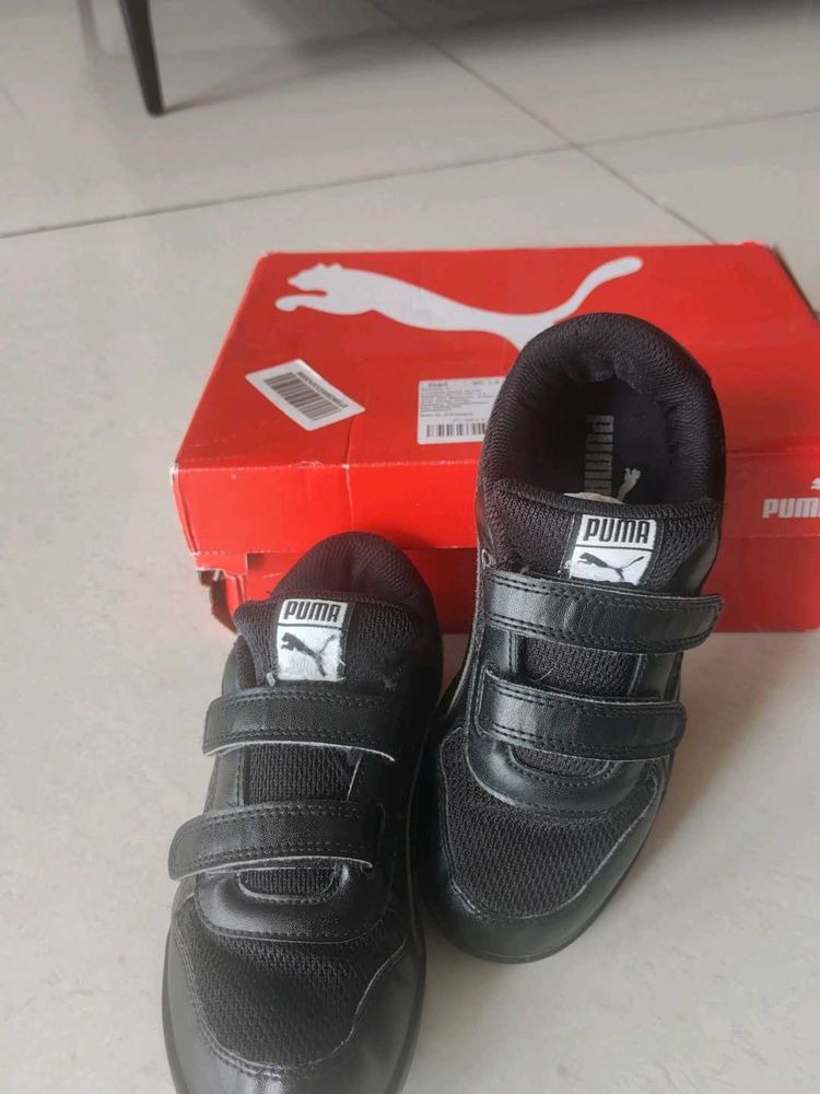 Orignal Puma Kids Black Sneakers.