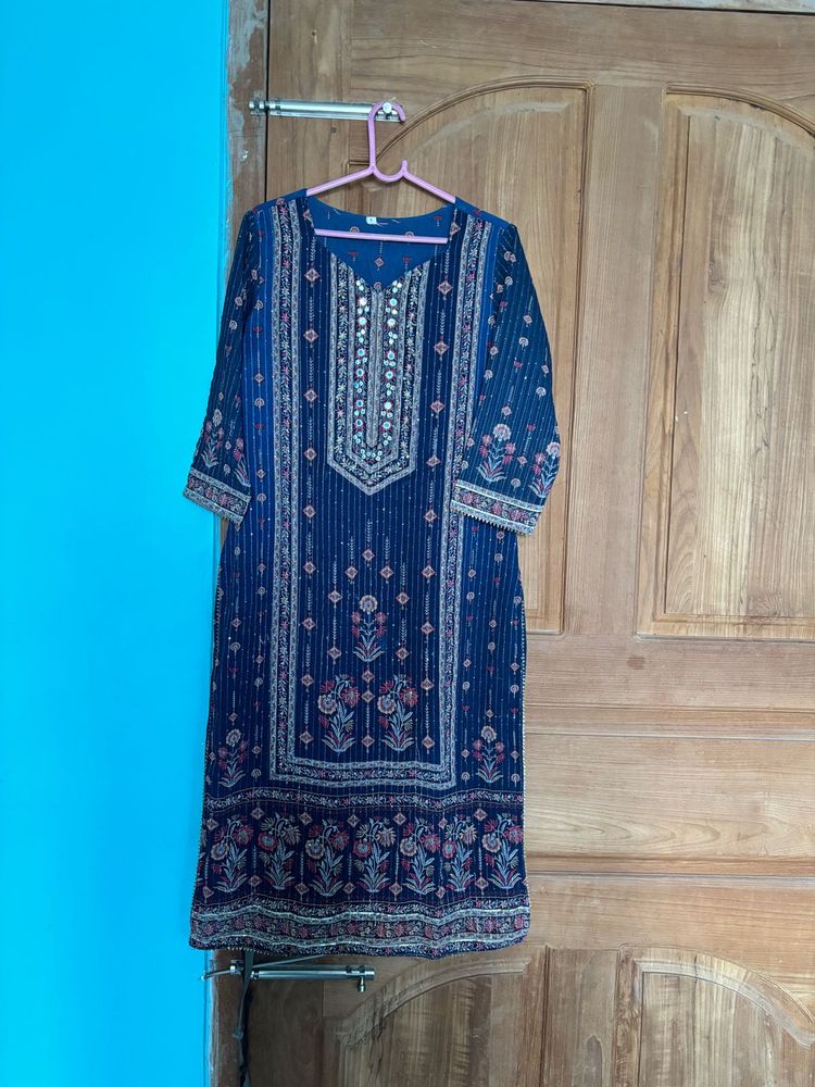 Elegant Blue Embroidered Kurta