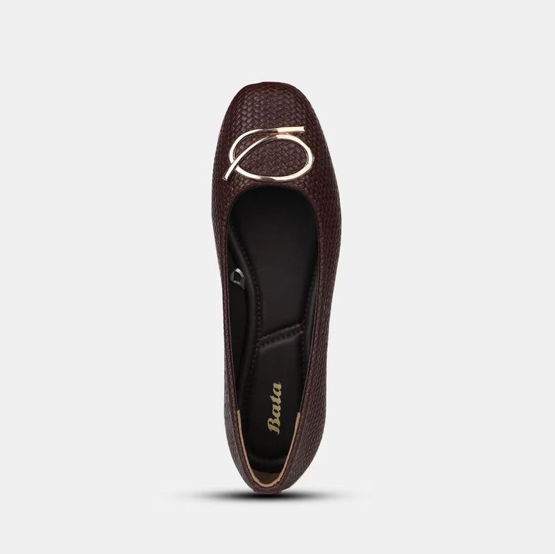 Elegant Brown Bellies with Gold Accent