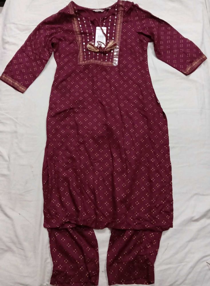 New Maroon Printed avaasa Kurta Set with Tassels