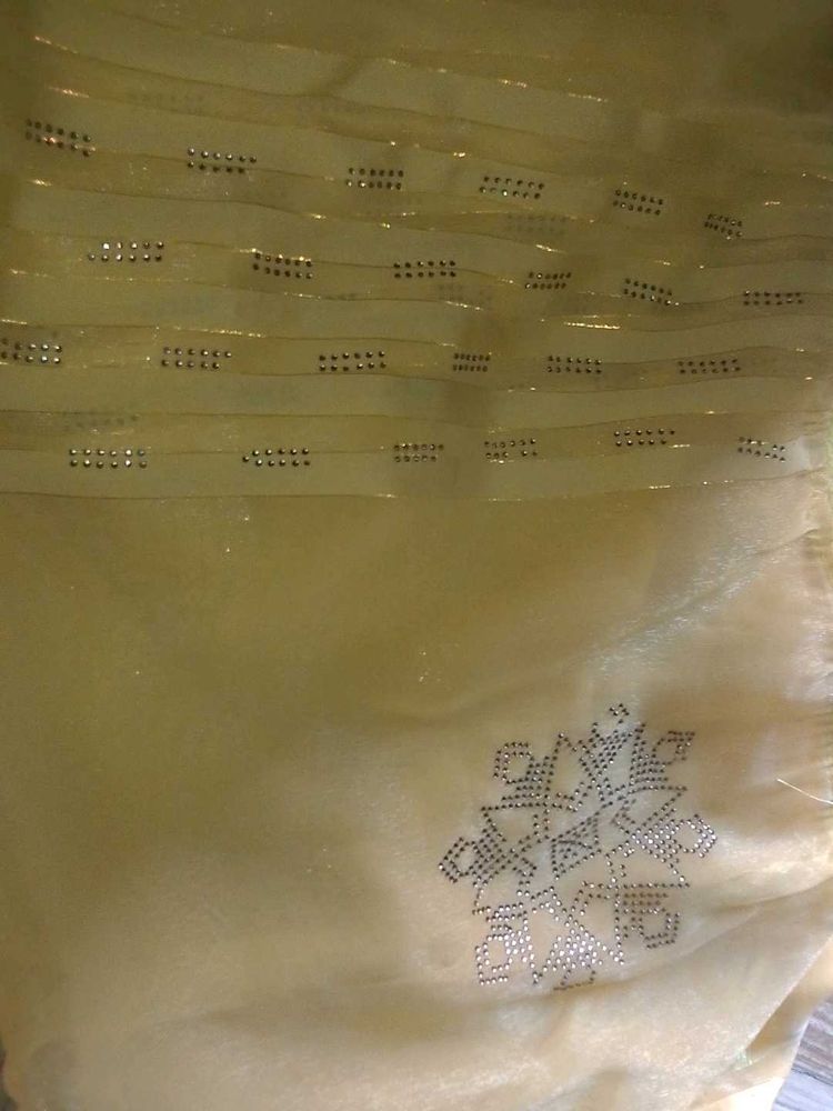beautiful yellow saree