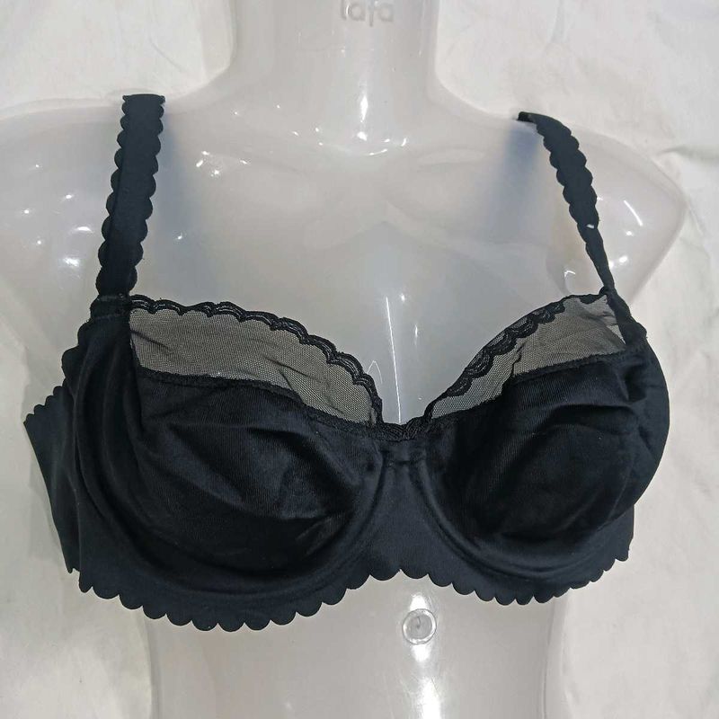 Black 🪔Sheer Trim Bra