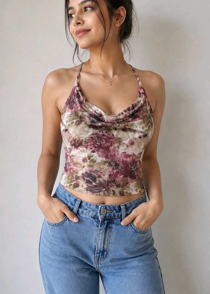 L size SHEIN Floral Halter Neck Crop Top