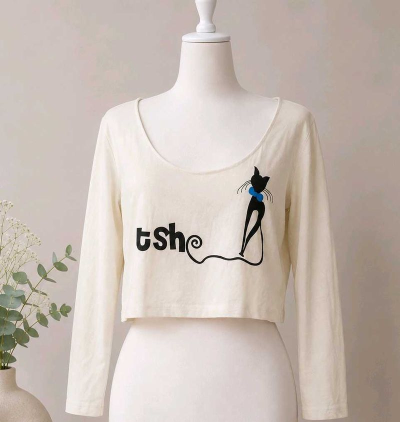 🎀100rs SALE🎀Cute Cat Graphic Crop Top