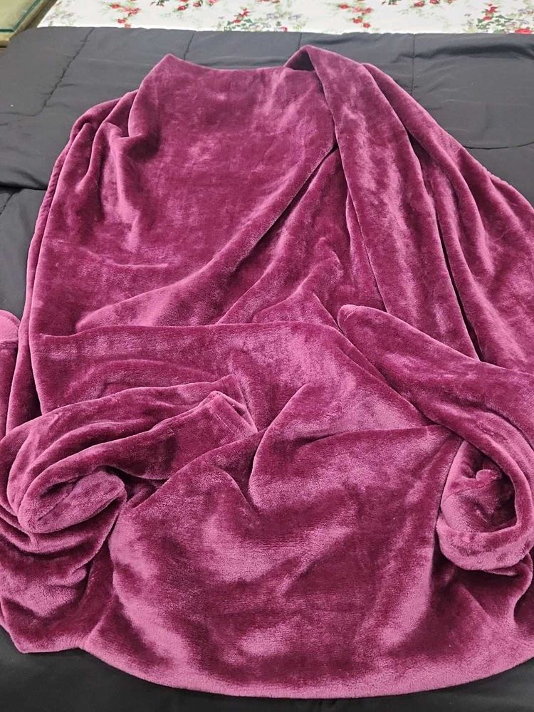 Plush Purple Blanket with Sleeves